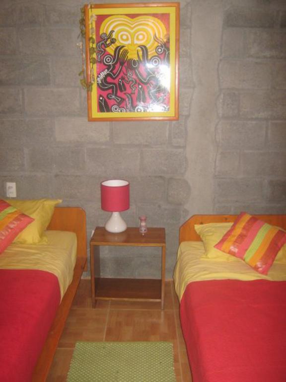 Hostal Pukao Hanga Roa Exterior foto