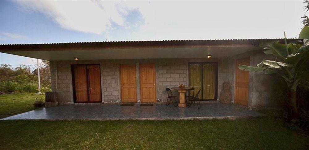 Hostal Pukao Hanga Roa Exterior foto