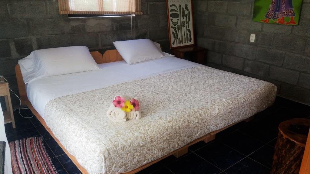Hostal Pukao Hanga Roa Exterior foto