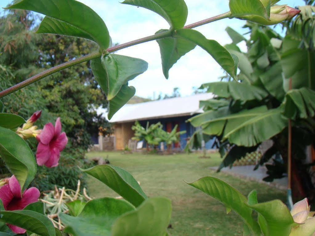 Hostal Pukao Hanga Roa Exterior foto