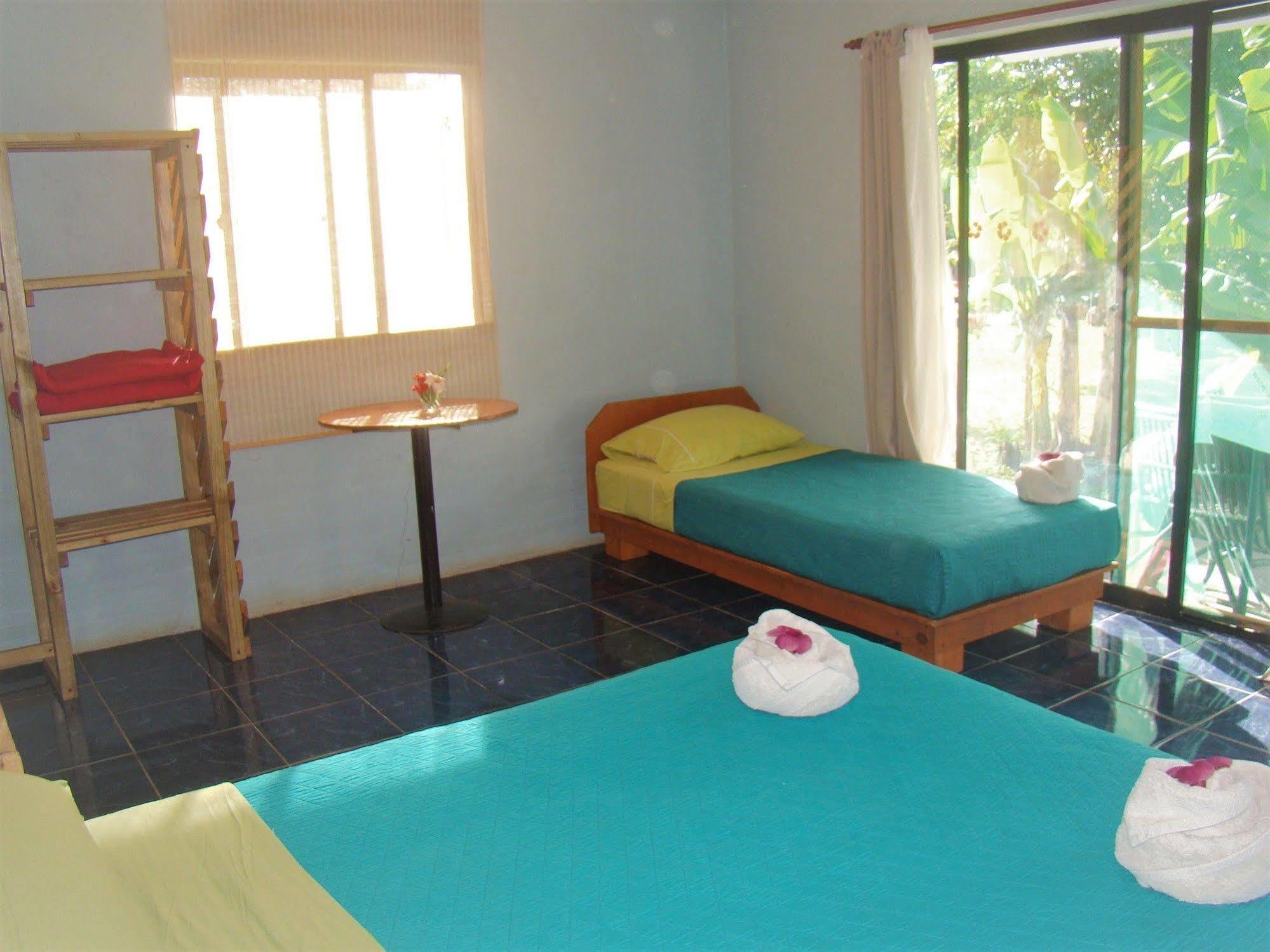 Hostal Pukao Hanga Roa Exterior foto