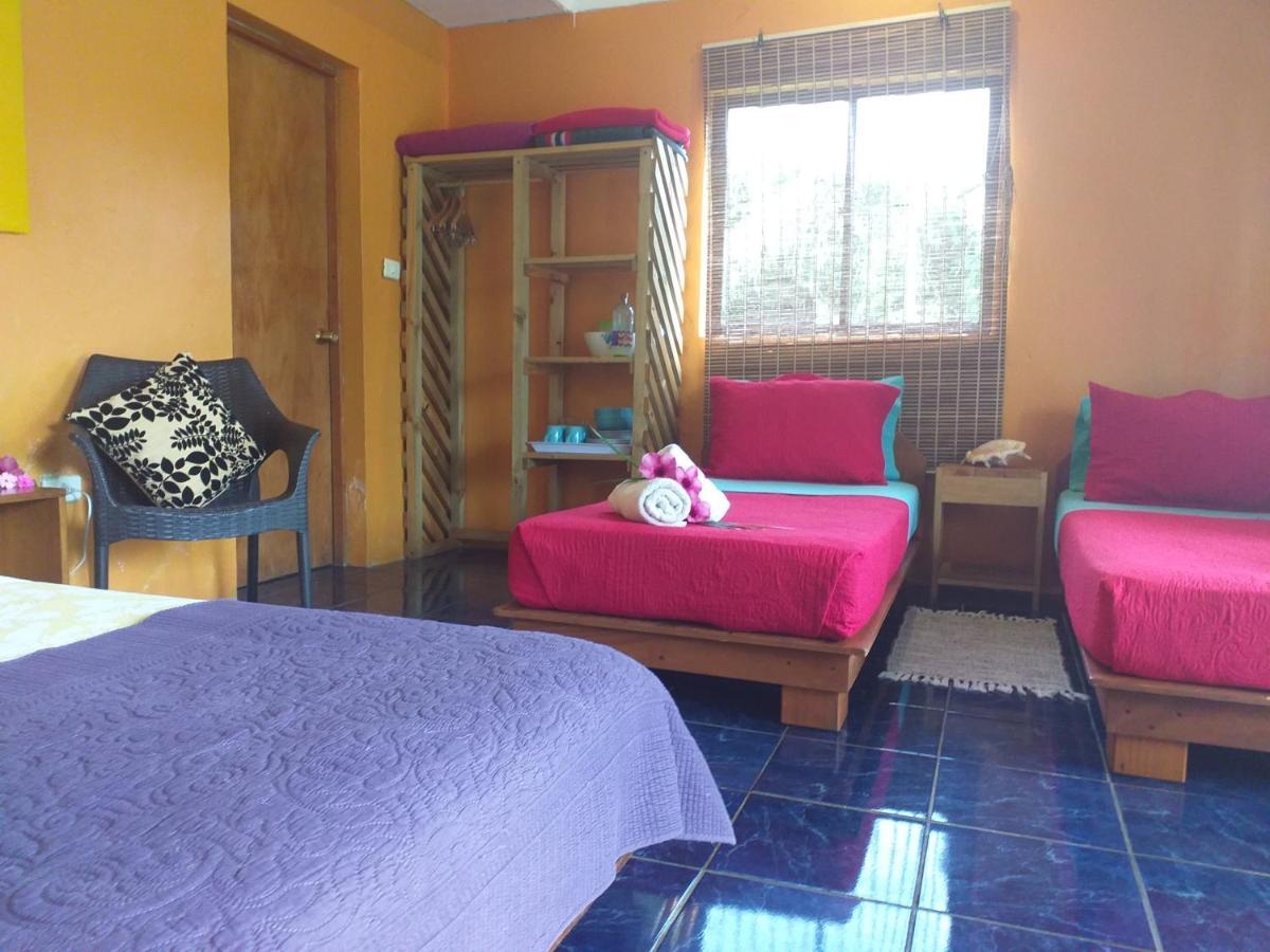 Hostal Pukao Hanga Roa Exterior foto